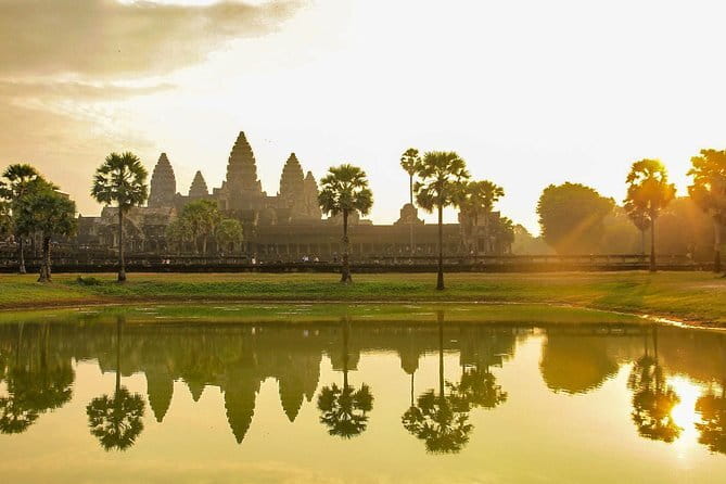 Personalised Angkor Wat Sunrise Off-the-Beaten Track Tour - Key points at a glance