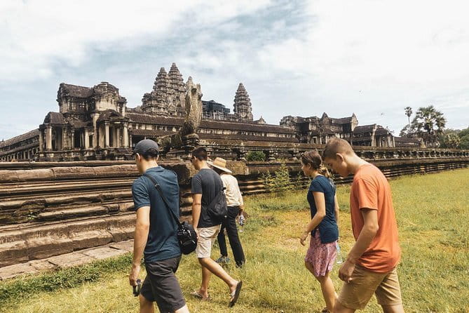 Personalised Angkor Wat Sunrise Off-the-Beaten Track Tour - Why the 5:00 AM start is worth it