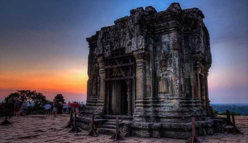 Phnom Bakheng Sunset Tour, Pre Rup, Neak Pean, Preah Khan - Should you book the Phnom Bakheng sunset tour?