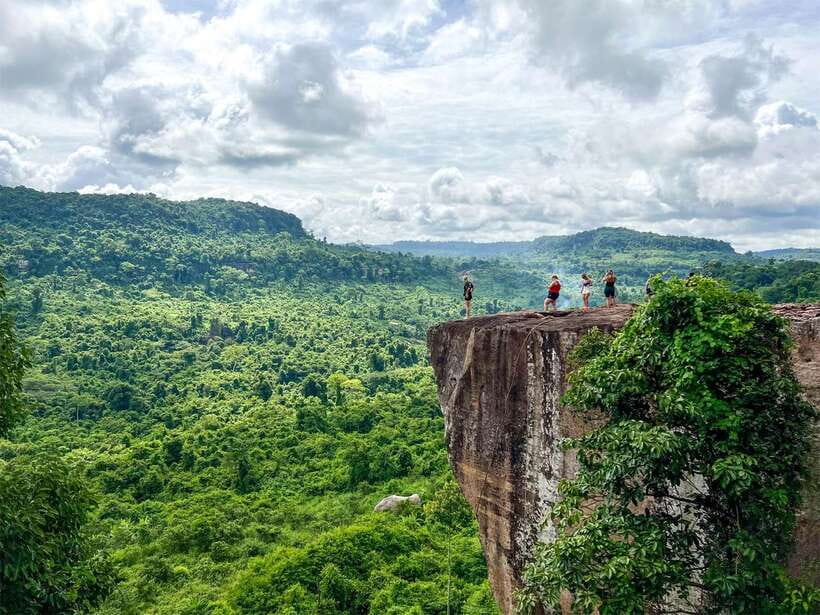 Phnom Kulen Park: Tour with Elephant Forest from Siem Reap - Palm sugar and village life at Phum Preah Dak