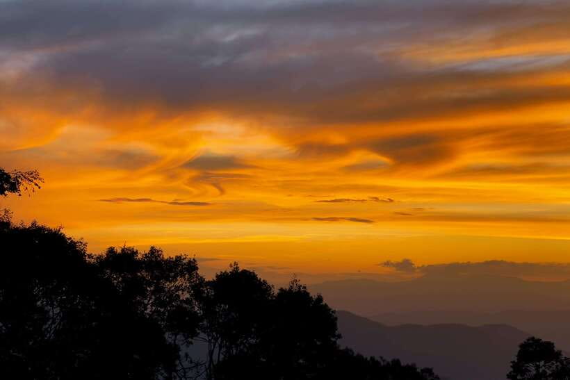 Phnom Penh: 2-Day Aural Mountains Hiking Adventure - Who should book this mountain trip