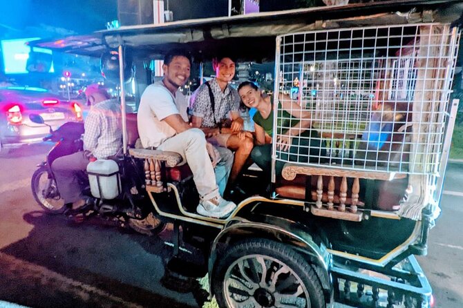 Phnom Penh Authentic Evening Food Tour 100% By Local - Wat Botum Park brings noodles with flowers and pickles