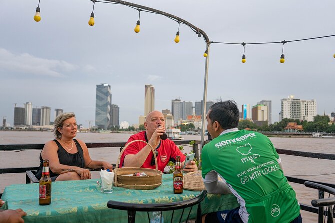 Phnom Penh Bike & Boat Sunset Tour / E-Bike Available - Key points at a glance