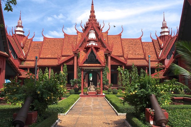 Phnom Penh City Tour, Silver Pagoda, Genocide Museum, Killing Fields - Tuol Sleng: confronting the S-21 prison