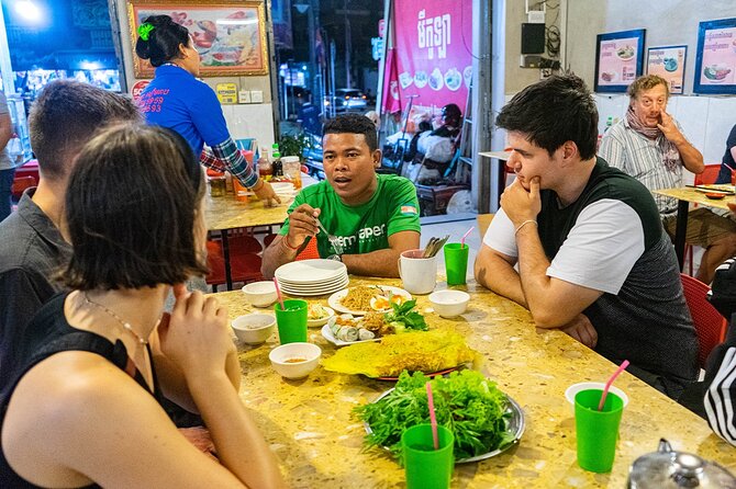 Phnom Penh Evening Food Tour - Inclusive 5 stops local Tastings - Ending on Street 13 with beer or a cocktail