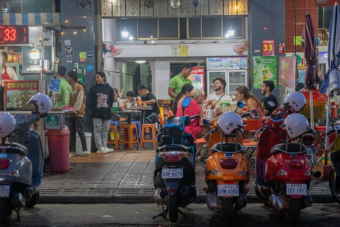 Phnom Penh Evening Foodie Vespa Tour / Tuk Tuk Available - Kandal Market and the city’s open-air kitchen