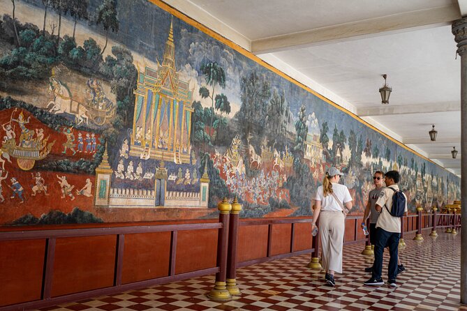 Phnom Penh Historical Tour - Hotel pickup and a small-group start
