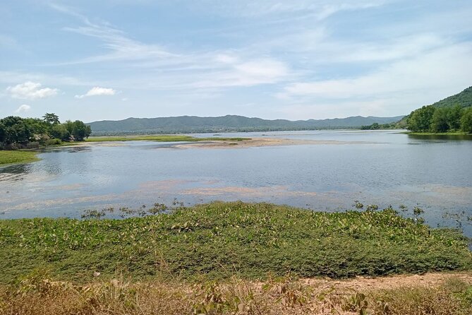 Phnom Penh Kampot Kep Tour "Pepper Farm, Salt Field, Crab Market" - La Plantation gives Kampot pepper room to breathe