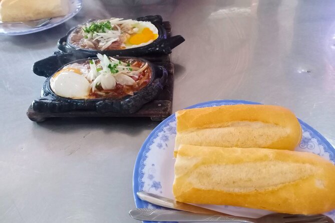Phnom Penh Local Market & Morning Food Tour Include Drinks - Wat Phnom and fresh noodles: a short lesson at a local market