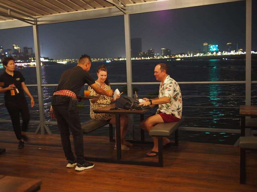 Phnom Penh: Mekong Sunset Dinner Cruise with Live Music - The boat: comfortable, clean, and fairly simple