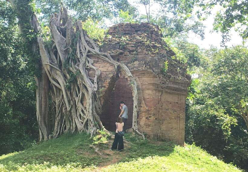 Phnom Penh - Siem Reap Road Transfer Plus Sightseeing - Key points to know before booking