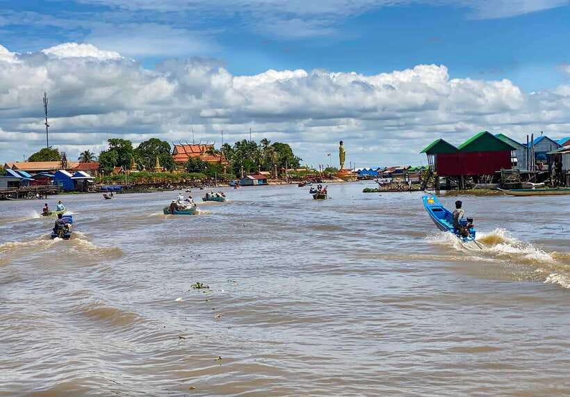 Phnom Penh - Siem Reap Road Transfer Plus Sightseeing - Lunch near Pre Bros