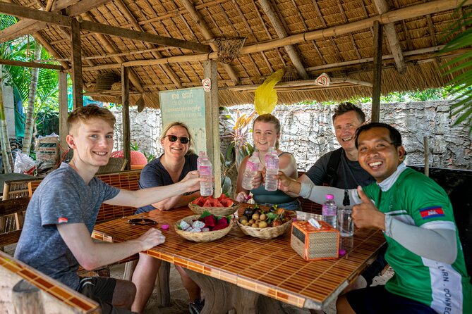 Phnom Penh Silk Island Bike Tour/ E-Bike or Tuk Tuk - How the guides affect the day