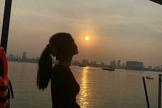 Phnom Penh: Sunset Cruise-Free Beers-Sodas-BBQ Buffet-fruit plate - Leaving Koh Pich Island for the river