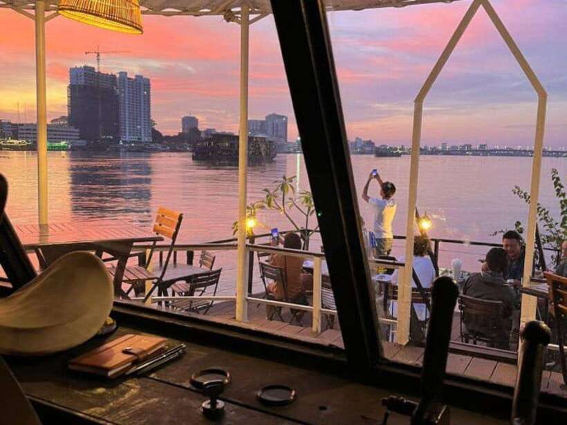 Phnom Penh: Sunset Cruise on Kanika Boat - Finding the Boat Near Himawari Hotel