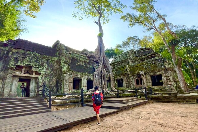 Phnom Penh to Siem Reap, Angkor Wat & Return, 2 Day Private Tour - Day one: Phnom Penh to Oudong’s royal hill
