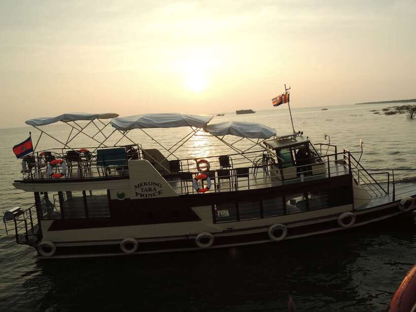 Phnom Penh to Siem Reap cruise/land tour (one way) - A river transfer instead of a standard sightseeing tour