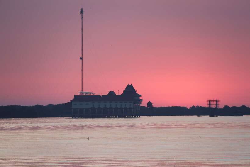 Phnom Penh to Siem Reap cruise/land tour (one way) - Who will enjoy this journey most?