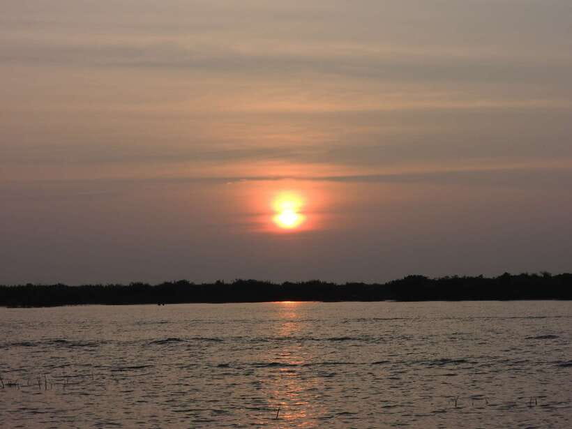 Phnom Penh to Siem Reap cruise/land tour (one way) - What you see along the Tonle Sap River