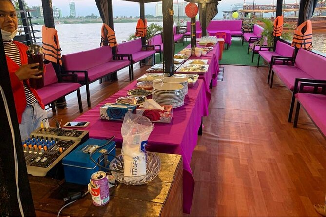 Phnom Penh to Siem Reap Cruise/road tour or Siem Reap/Phnom Penh - Starting on the Mekong River