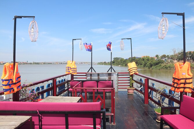Phnom Penh to Siem Reap Cruise/road tour or Siem Reap/Phnom Penh - The views are best near sunset, but the schedule starts early