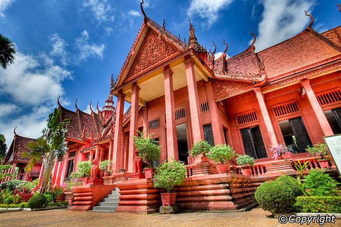 Phnom Penh Tours and Mekong River cruise - Mekong sunset cruise: an easy finish after a serious day
