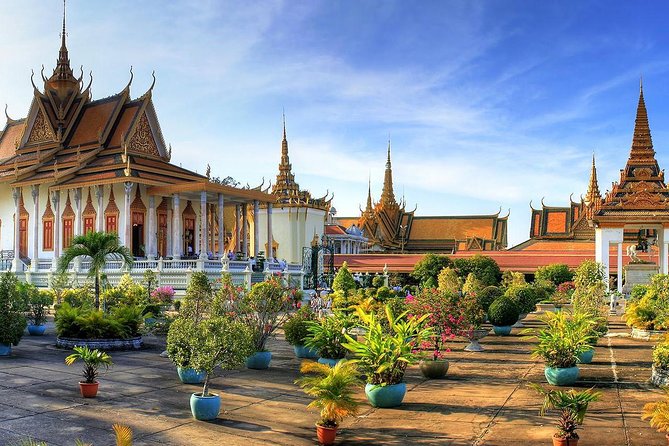 Phnom Penh Tours and Mekong River cruise - Transport, lunch, and the practical shape of the day