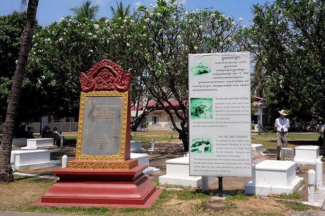 Phnom Penh Vital Discovery-Full Day Tour (Including all services) - Central Market or Russian Market