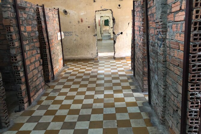 Phnompenh a full day tour excursive with guide and driver - What to bring and how to pace the day