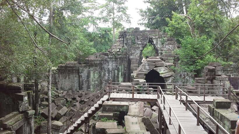 Prasat Thom, Koh Ker Group & Beng Mealea Full-Day Tour - Beng Mealea, a temple swallowed by vegetation
