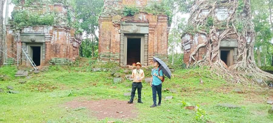 Preah Vihear Temple Koh Ker & BengMealea Tour from Siem Reap - The long road from Siem Reap