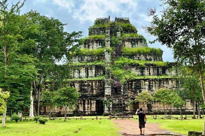 Preah Vihear temple - Koh Ker & Other temple with Small Group - Prasat Kraham, a local place of worship