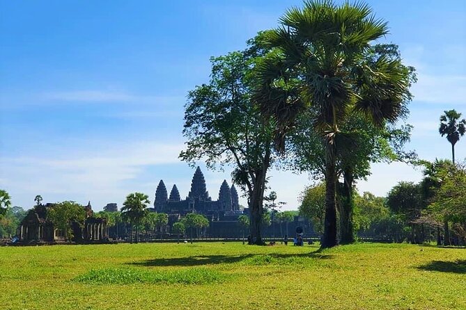 Private 2 Days Angkor Wat Sunrise and Discover all Major Temples - Day two begins with Banteay Srei