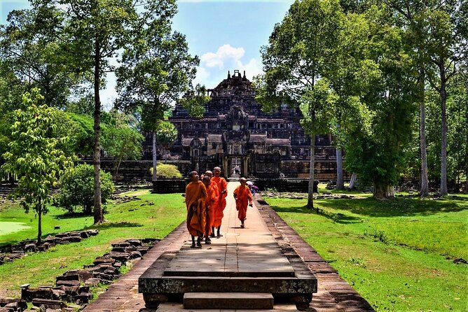 Private 2 Days Angkor Wat Sunrise and Discover all Major Temples - Angkor Wat at 4:30 a.m.