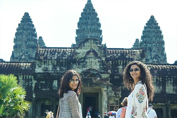 Private Angkor Sunrise Bayon Ta Prohm Bonteay Srie Vip Tour - Before dawn at Angkor Wat