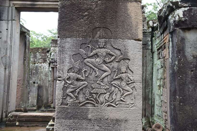 Private Angkor Sunrise, Guide Breakfast and Tuktuk included - What private transport changes