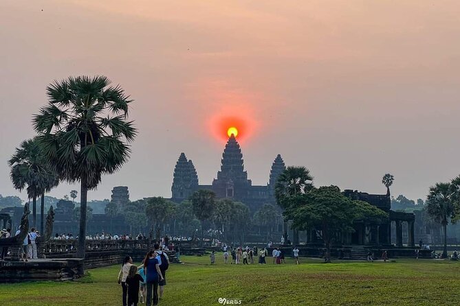 Private Angkor Sunrise Guided Tour - The 5:00 am pickup and Angkor ticket stop