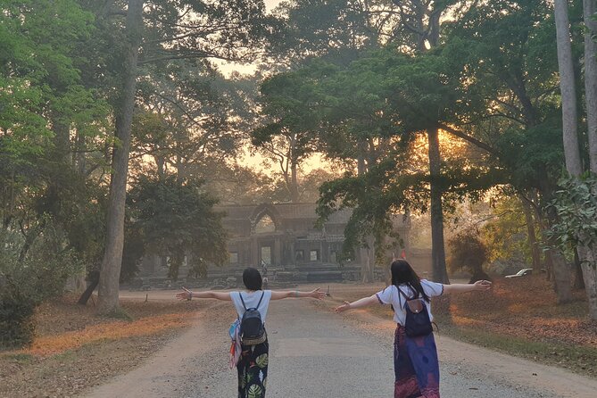 Private Angkor Sunrise & Major Temples Tour by English Speaking SUV Car Driver - Sras Srang adds a quieter pause