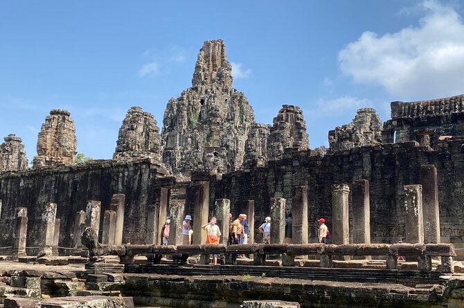 Private Angkor Wat and Lost Temple Jungle Tour - Tuk-tuk transport, guide quality, and group size