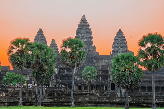 Private Angkor Wat Sunrise Guide Tour include Breakfast and Snack - Key points before you book