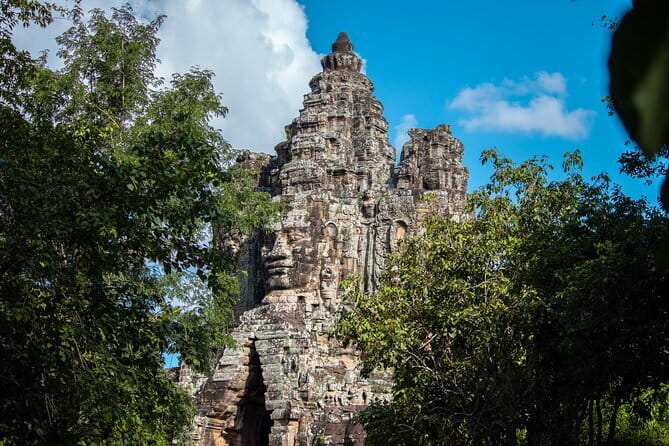Private Angkor Wat Sunrise Guide Tour include Breakfast and Snack - Sunrise at Angkor Wat requires an honest alarm clock