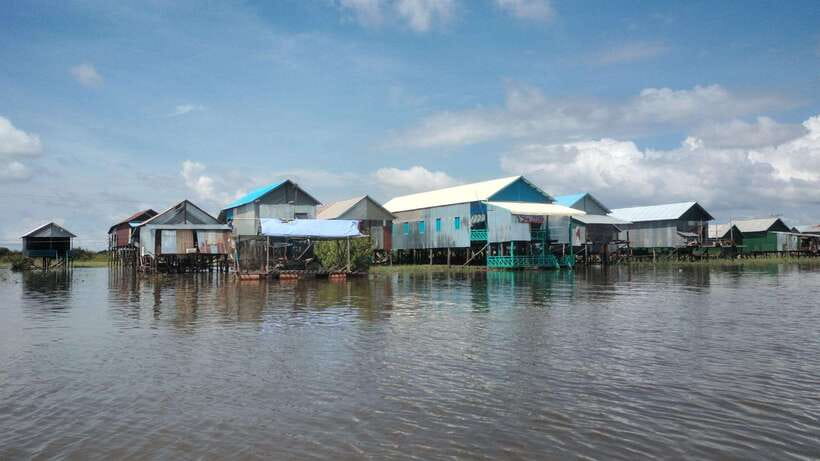 Private Angkor Wat Sunrise Tours And Sunset Floating Village - What the private guide adds