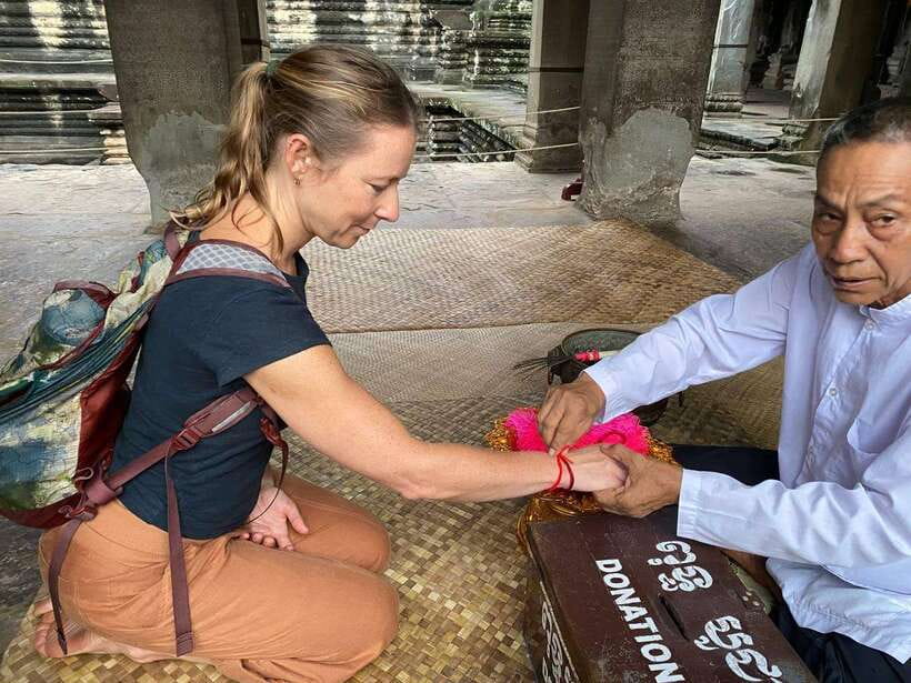 Private Angkor Wat Sunset Tour with Lunch and Snack Included - South Gate and Bayon’s stone faces