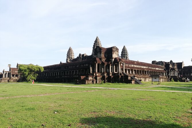 Private Angkor Wat Temple Tour - Passing through Angkor Thom’s South Gate