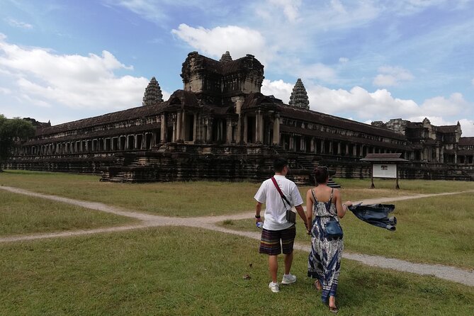 Private Angkor Wat Temple Tour - Why a private guide changes the day