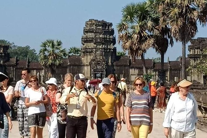 Private Banteay Srei and 4 Temples Guided Tour - Ta Som, forest edges, and a quieter mood