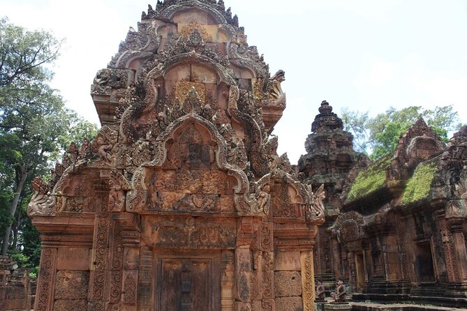 Private Banteay Srei and 4 Temples Guided Tour - East Mebon adds another architectural contrast