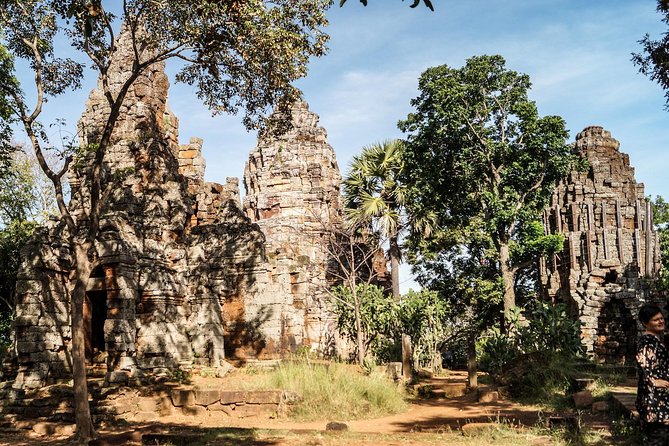 Private Battambang Full-Day Guided Tour - Wat Banan and its long stone staircase