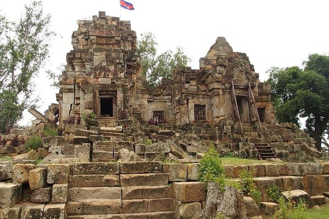 Private Battambang Full-Day Guided Tour - The road to Ta Dumbong Kro Aung Statue