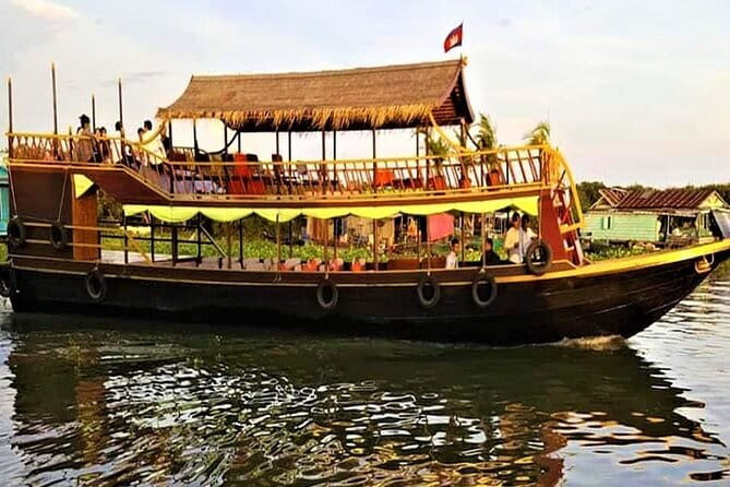 Private Boat from Battambang to Siem Reap via Tonle Sap Lake - What the wooden boat is like